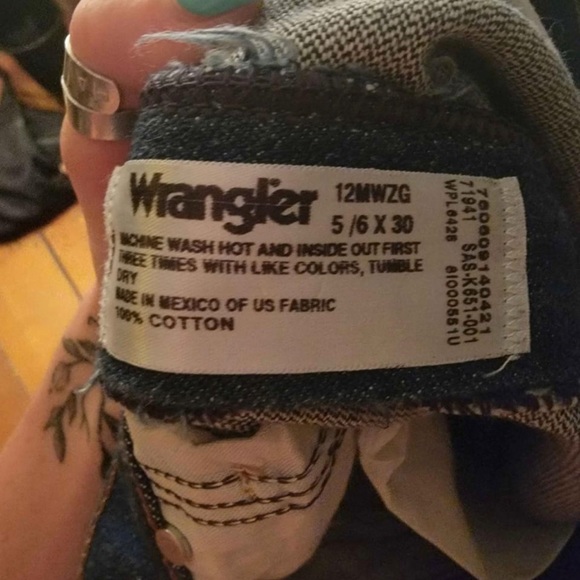 Wrangler shorts - Picture 3 of 3